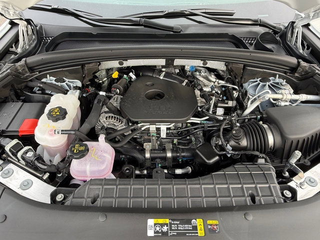 New 2026 Jeep Grand Cherokee Altitude AWD/4WD image 10