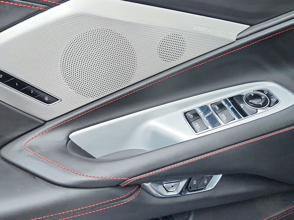 Used 2022 Chevrolet Corvette Stingray Premium Conv w/ Z51 Performance Package RWD image 18