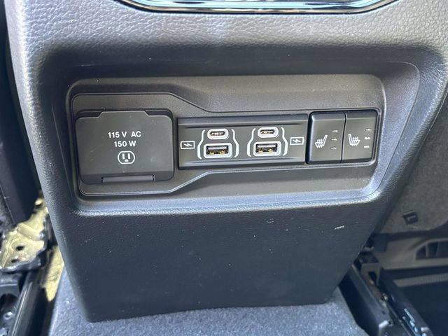 Used 2024 Jeep Grand Cherokee Limited w/ Black Appearance Package AWD/4WD image 23