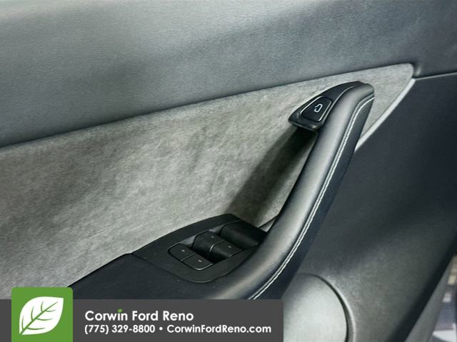 Used 2021 Tesla Model Y Long Range image 17