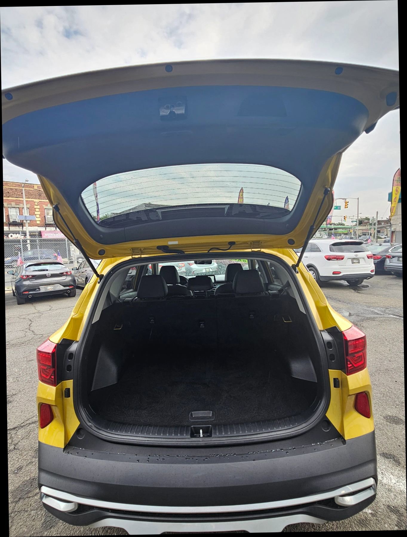 Used 2023 Kia Seltos Nightfall Edition image 32