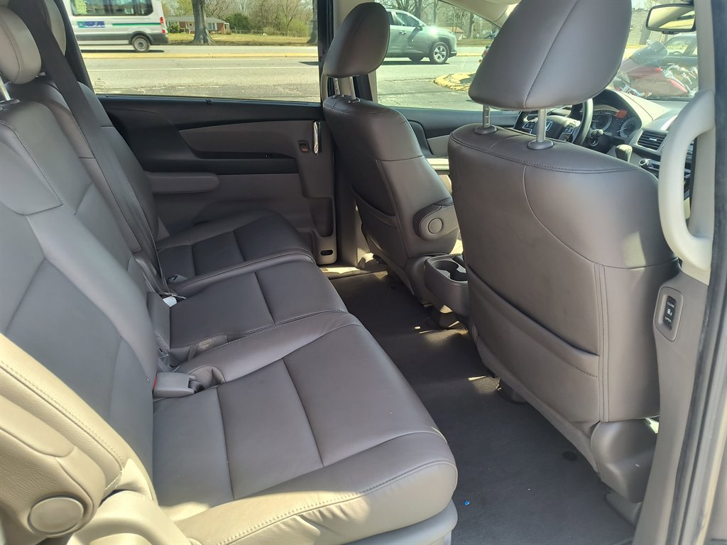 Used 2014 Honda Odyssey Touring image 25