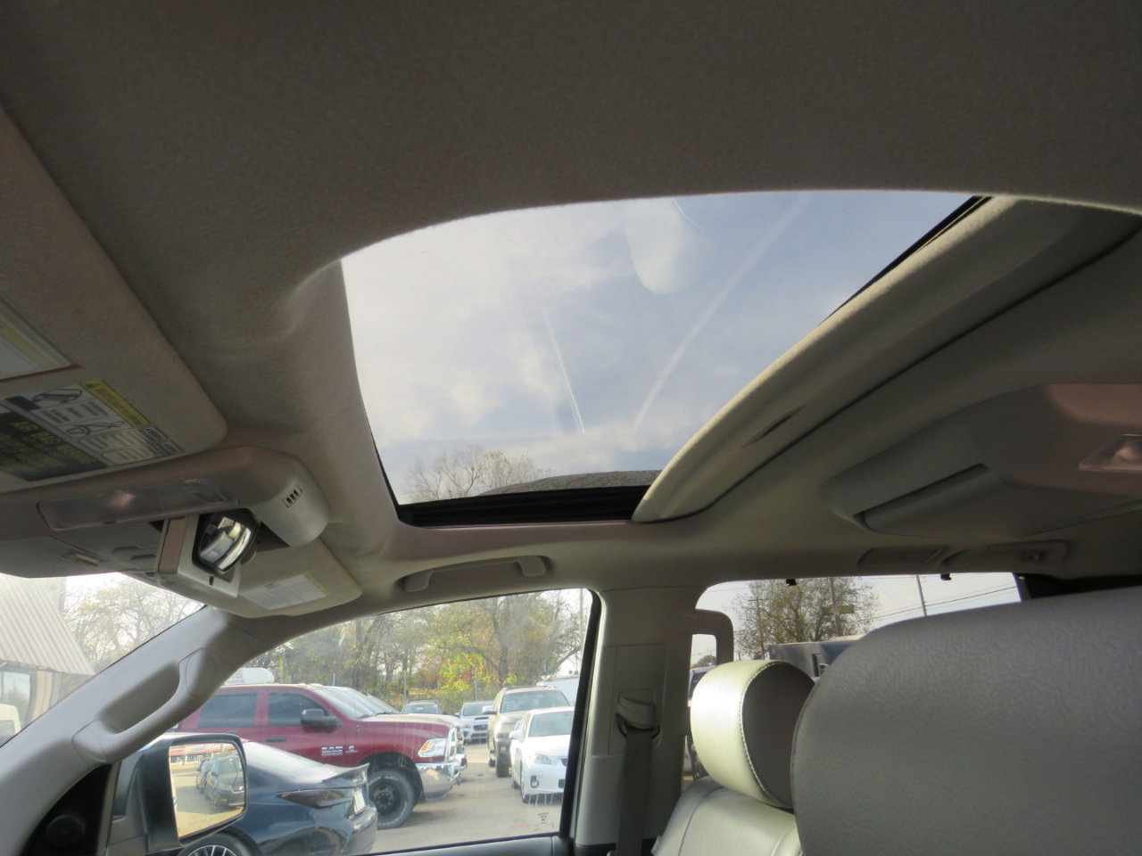 Used 2015 Toyota Sequoia Platinum image 25