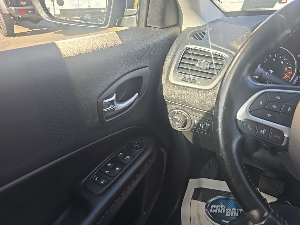 Used 2021 Jeep Compass Trailhawk w/ Convenience Group AWD/4WD image 14