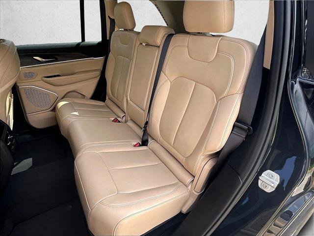 Used 2022 Jeep Grand Cherokee Limited AWD/4WD image 27
