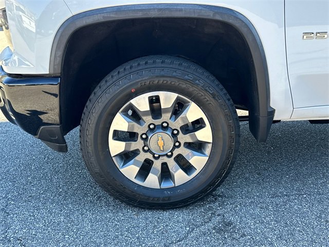 Used 2024 Chevrolet Silverado 2500 Custom w/ Custom Convenience Package image 11