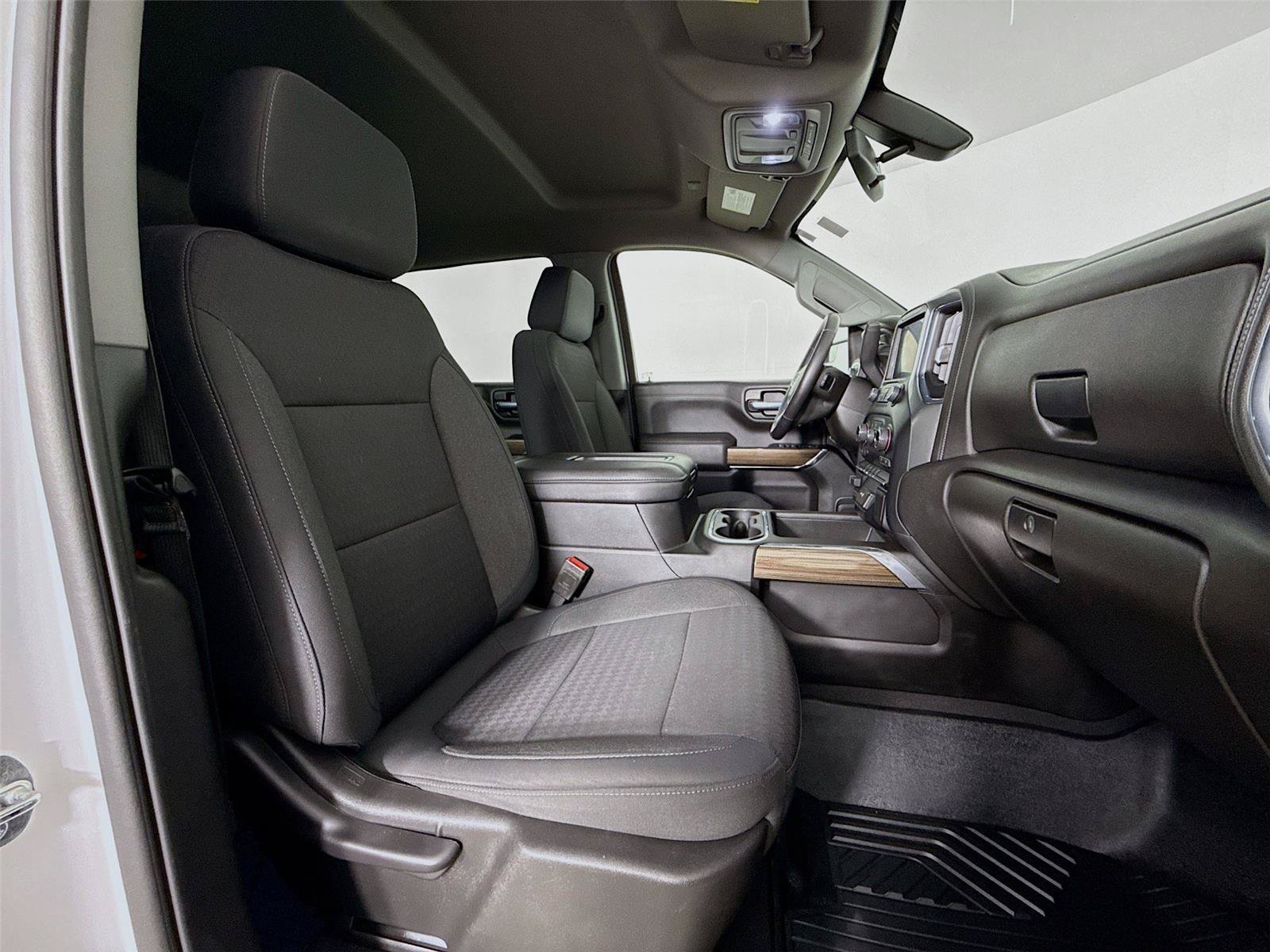 Used 2021 Chevrolet Silverado 1500 LT Trail Boss w/ Bed Protection Package AWD/4WD image 28