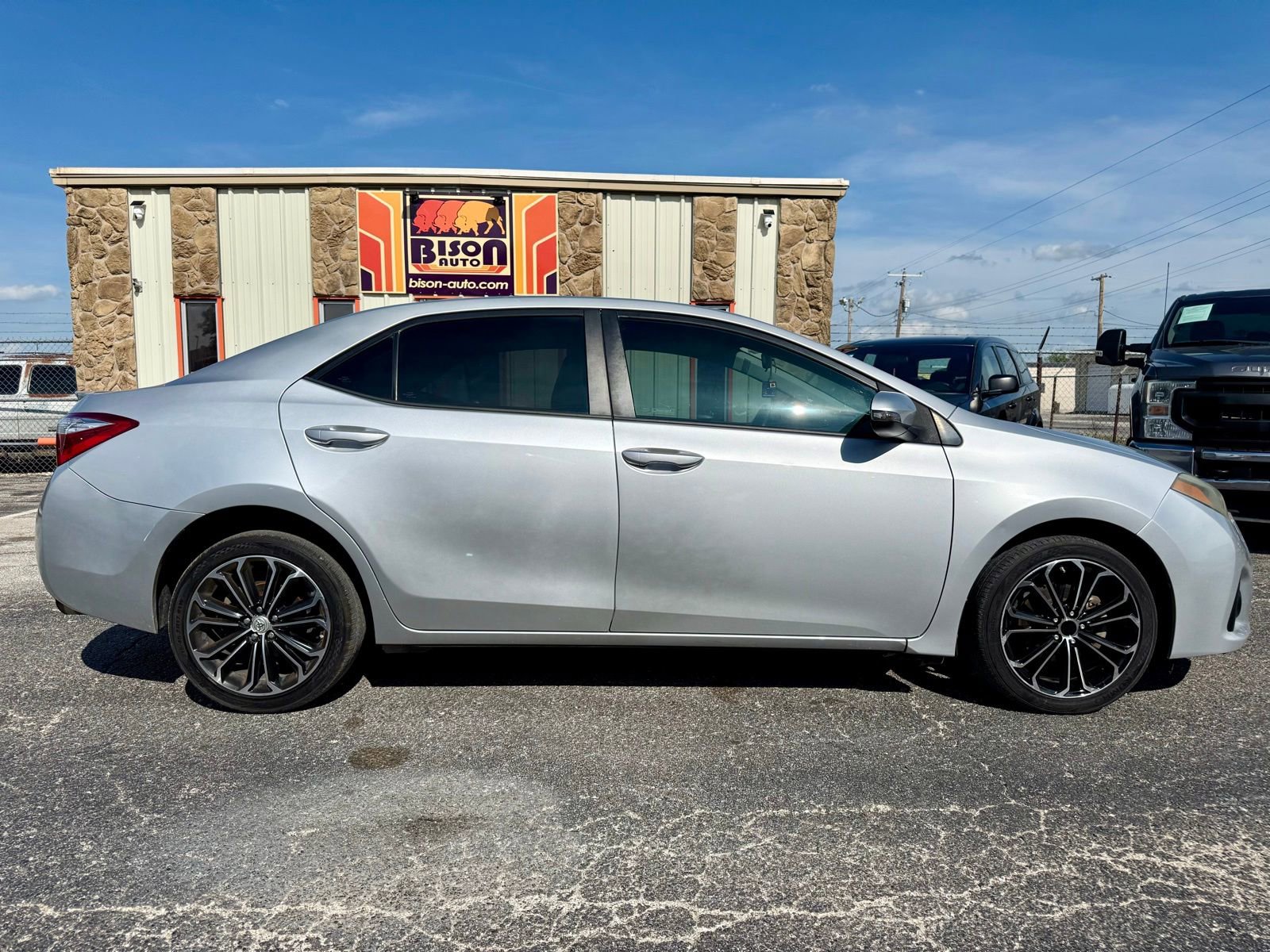 Used 2015 Toyota Corolla S image 2