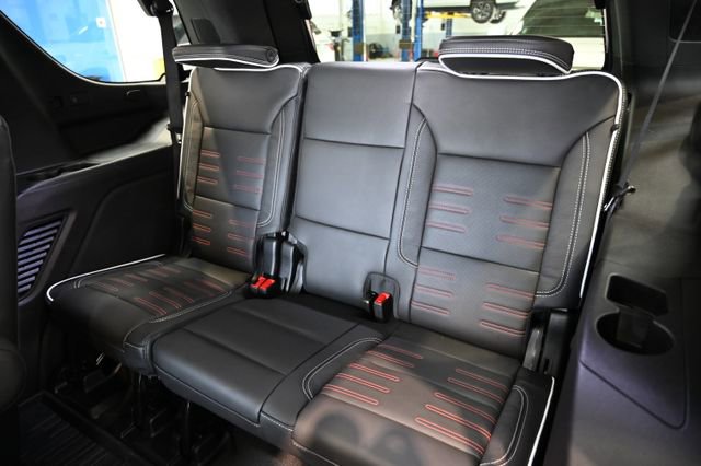 New 2026 GMC Yukon AT4 Ultimate w/ LPO, Floor Liner Package image 15