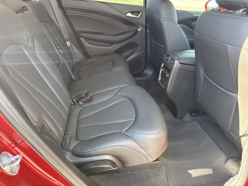 Used 2019 Buick Envision Essence image 15