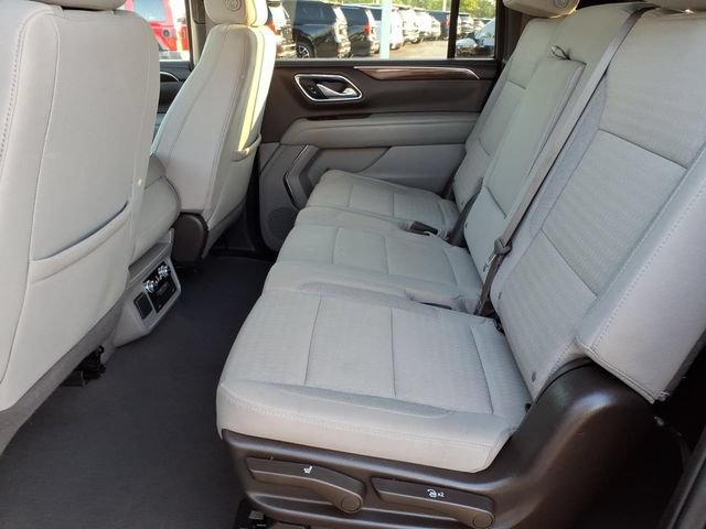 Certified 2022 GMC Yukon XL SLE w/ Gmc Pro Safety Plus Package AWD/4WD image 7
