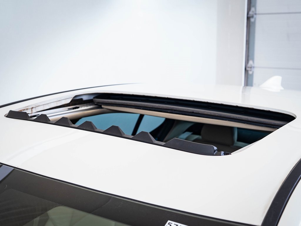 Certified 2018 Acura TLX w/ Technology Package image 14