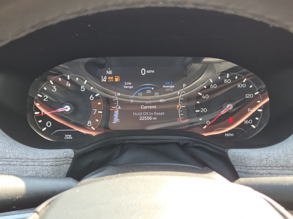 Used 2023 Jeep Compass Latitude AWD/4WD image 32