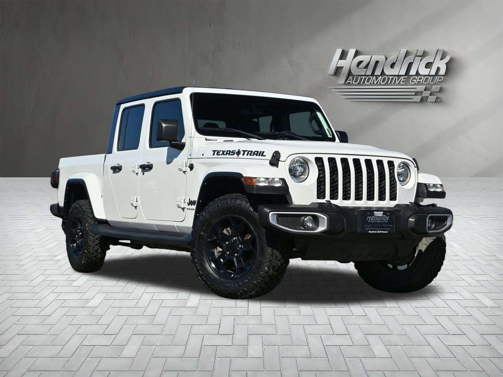 Used 2023 Jeep Gladiator Sport image 2
