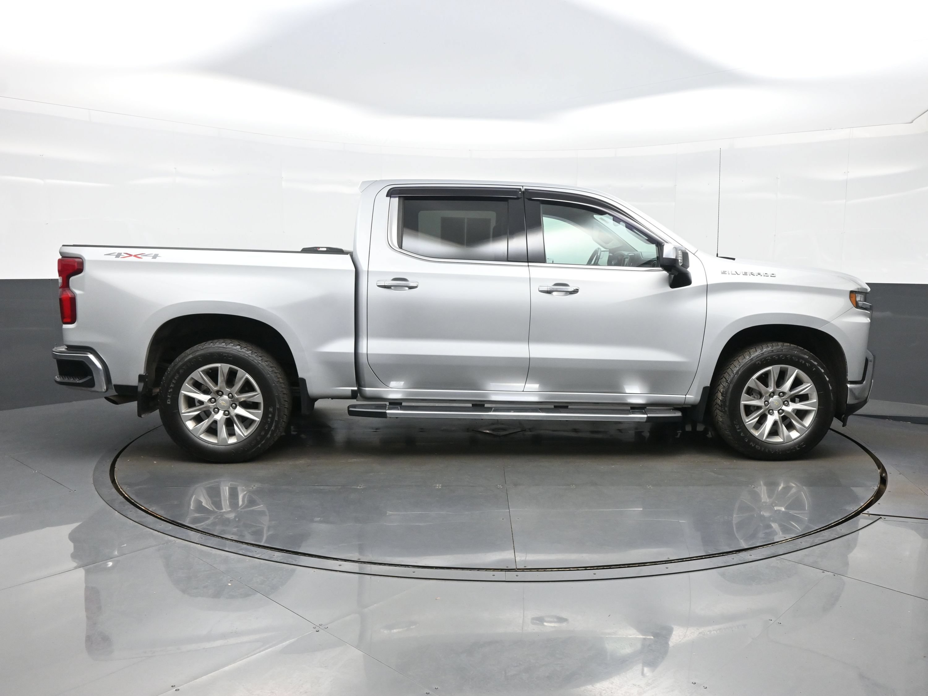 Used 2019 Chevrolet Silverado 1500 LTZ w/ Max Trailering Package AWD/4WD image 7