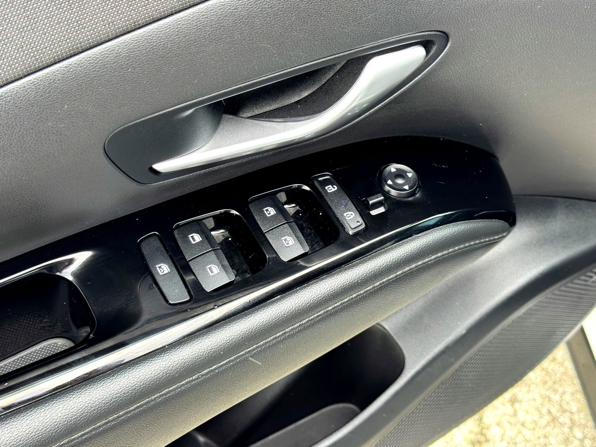 Used 2023 Hyundai Tucson Limited image 17