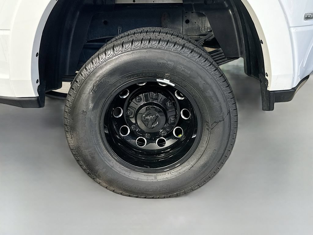 Used 2022 RAM 3500 Limited AWD/4WD image 32