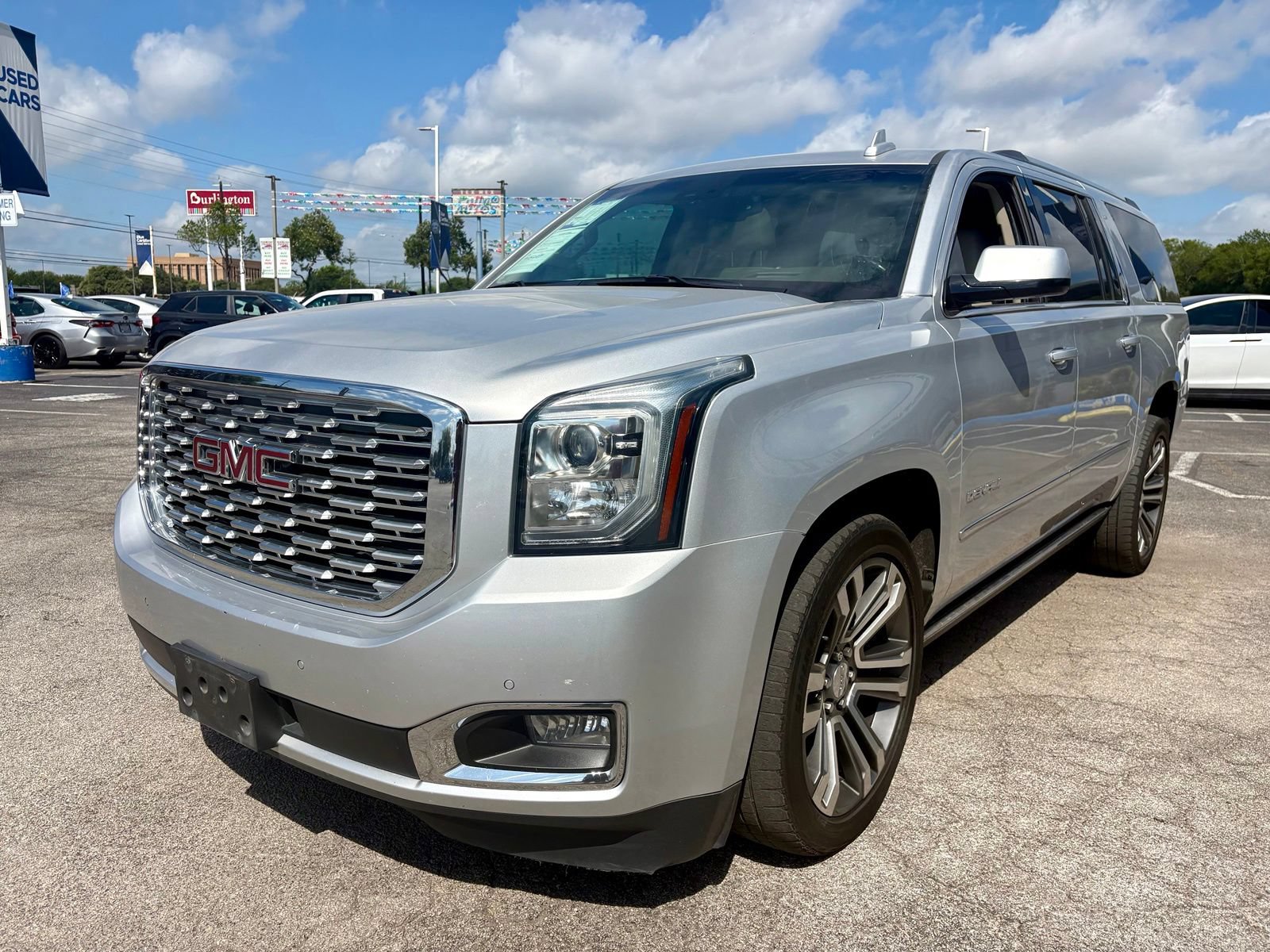 Used 2019 GMC Yukon XL Denali w/ Denali Ultimate Package RWD image 7