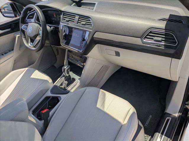 Used 2024 Volkswagen Tiguan SE R-Line FWD image 20