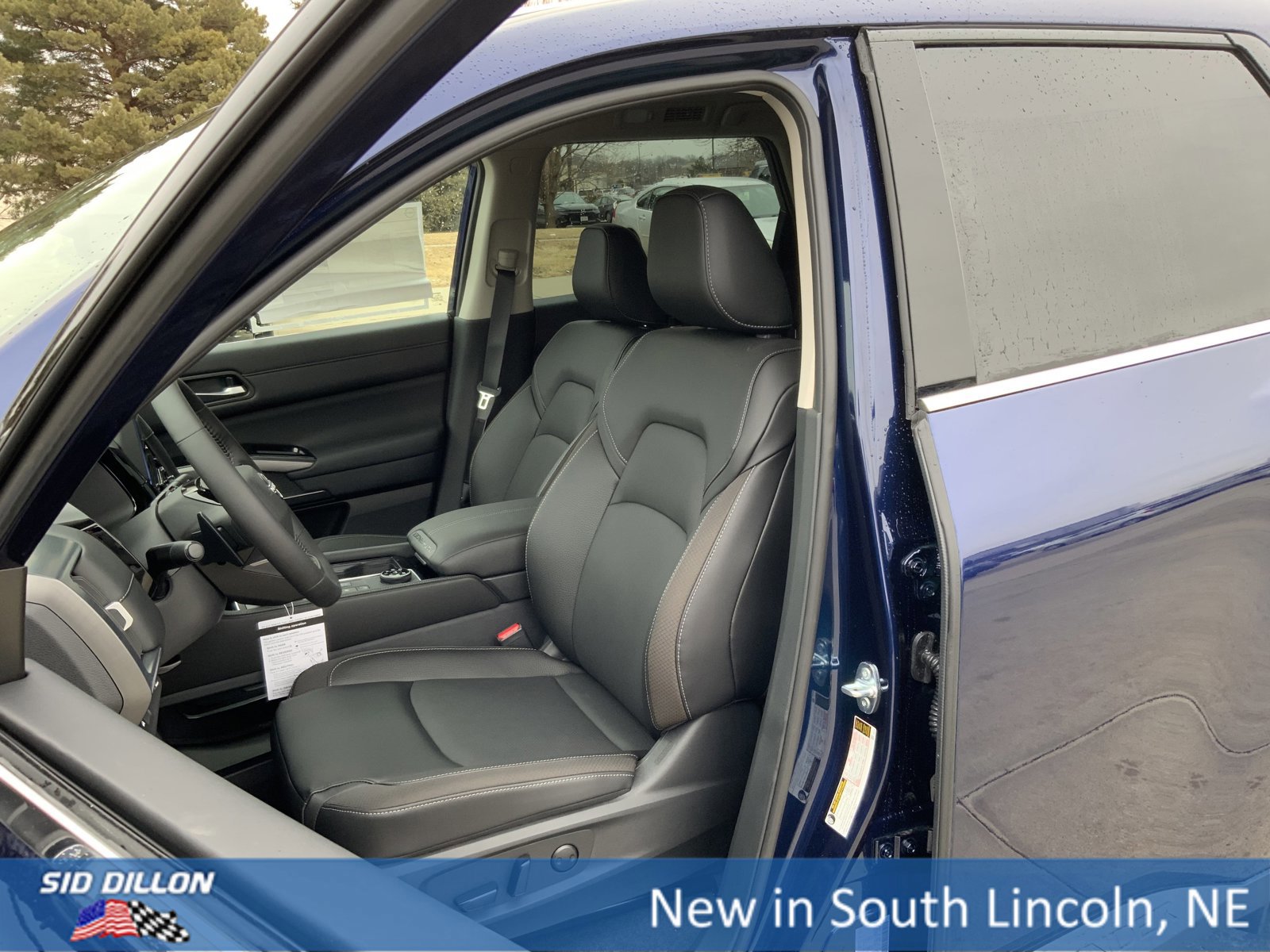 New 2026 Nissan Pathfinder SL image 9