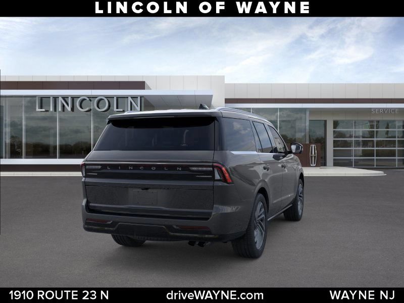 Used 2026 Lincoln Navigator Reserve AWD/4WD image 9