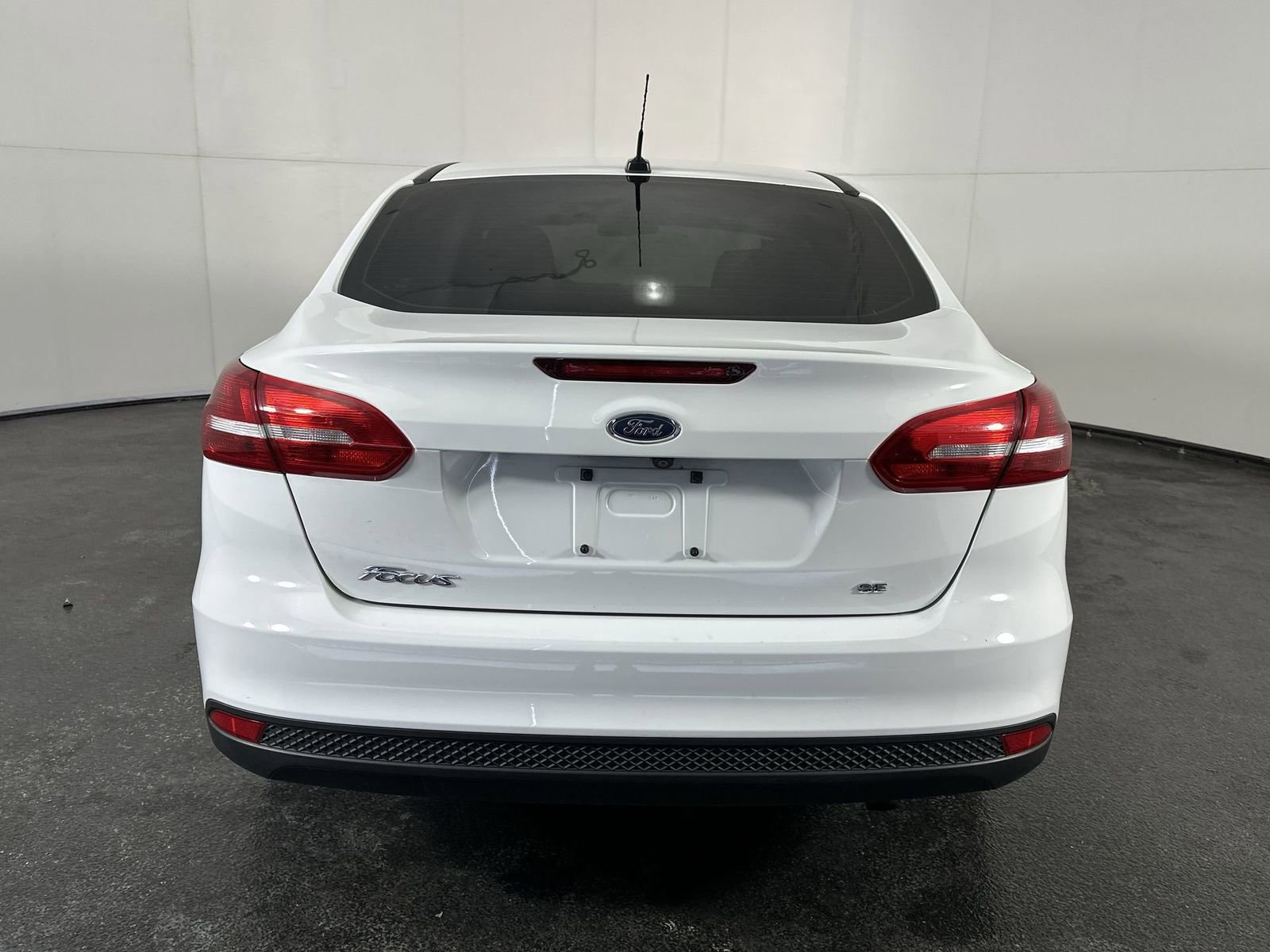 Used 2018 Ford Focus SE FWD image 7