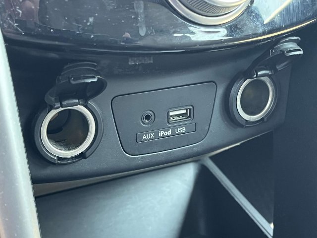 Used 2017 Hyundai Elantra GT FWD image 29
