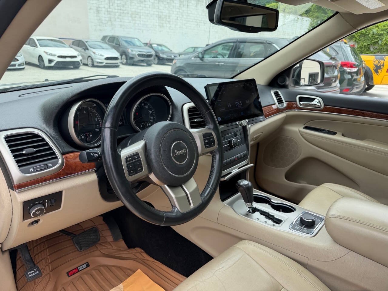 Used 2012 Jeep Grand Cherokee Limited w/ Trailer Tow Group AWD/4WD image 11