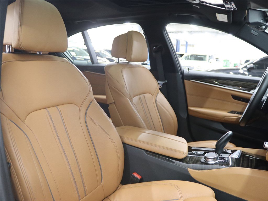 Used 2019 BMW M550i xDrive image 17