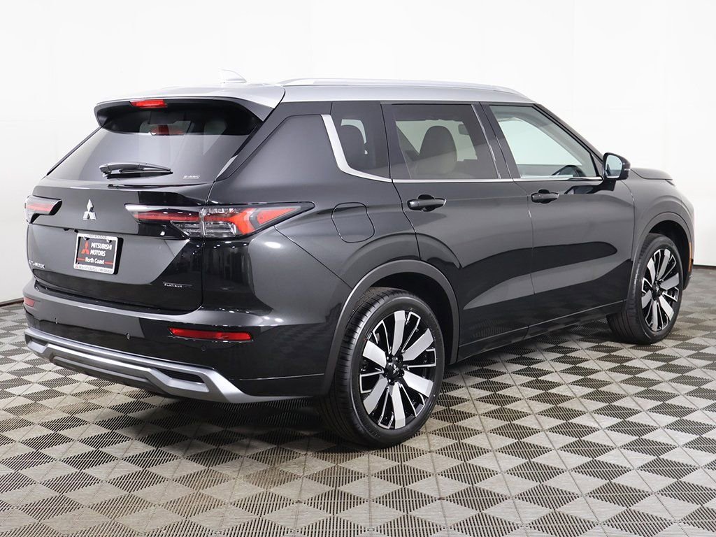 New 2025 Mitsubishi Outlander AWD image 16