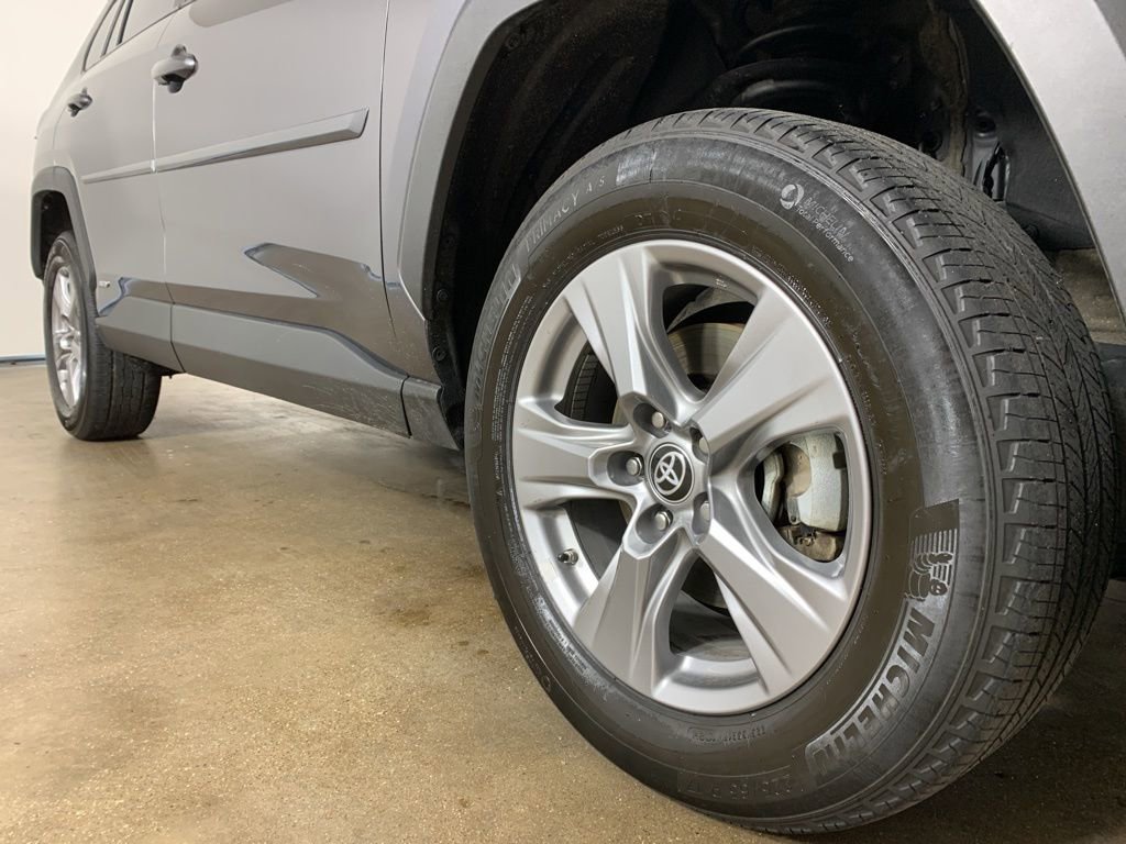 Used 2024 Toyota RAV4 LE image 6