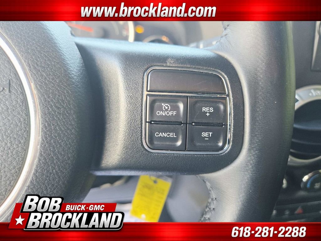 Used 2017 Jeep Wrangler Sahara w/ Connectivity Group image 27