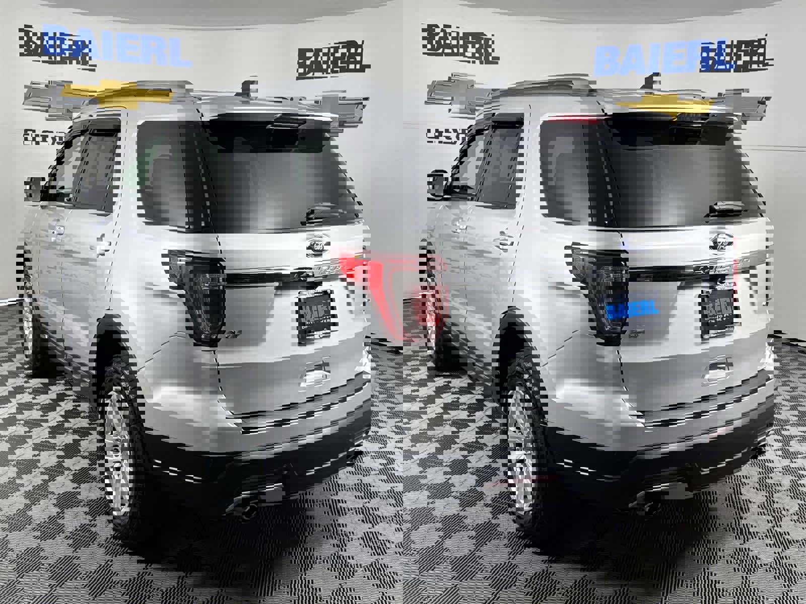 Used 2018 Ford Explorer XLT image 3