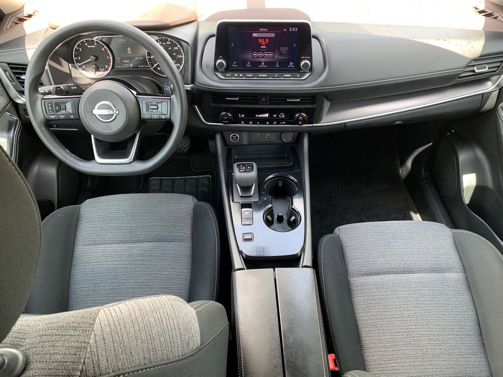 Used 2023 Nissan Rogue SV image 14