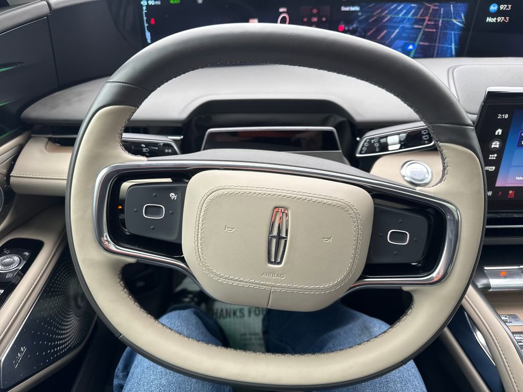 Used 2025 Lincoln Nautilus Reserve image 34