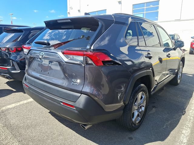 Used 2025 Toyota RAV4 XLE AWD/4WD image 4