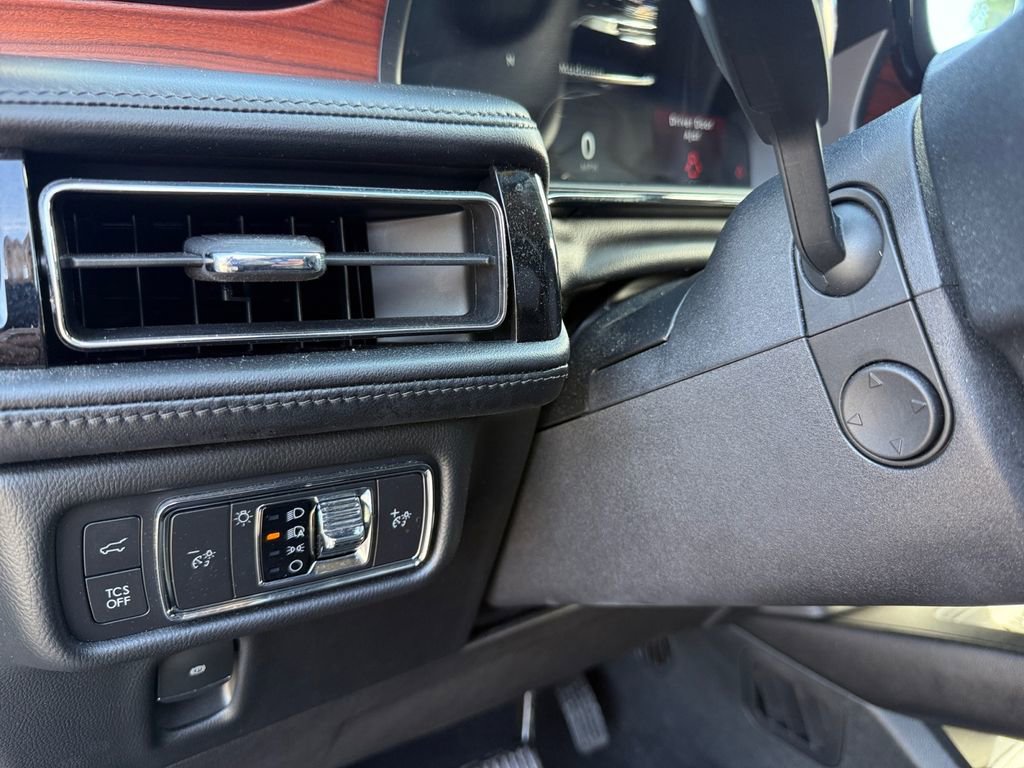 Used 2022 Lincoln Nautilus Reserve image 19