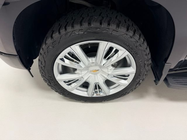 Certified 2024 Chevrolet Silverado 1500 High Country w/ High Country Premium Package AWD/4WD image 19