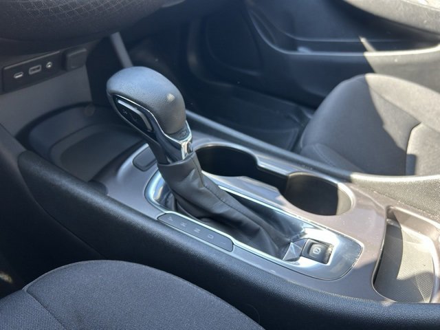 Used 2023 Chevrolet Malibu LS image 24