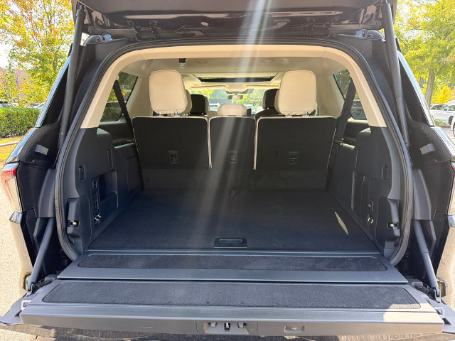 New 2027 Lincoln Navigator L Reserve RWD image 19