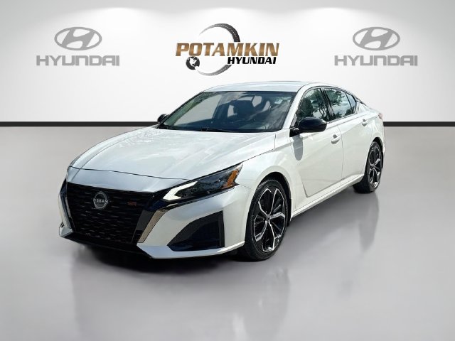 Used 2024 Nissan Altima 2.5 SR