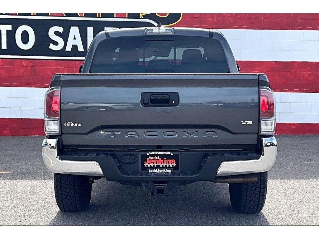 Used 2022 Toyota Tacoma TRD Off-Road AWD/4WD image 4
