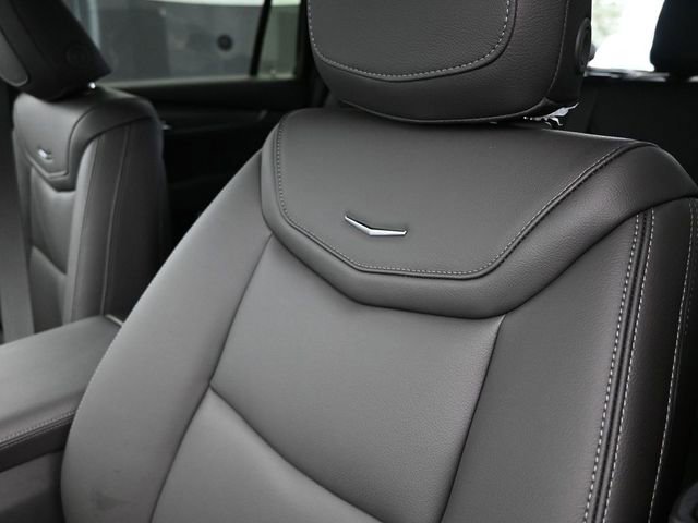 New 2025 Cadillac XT6 Luxury image 17
