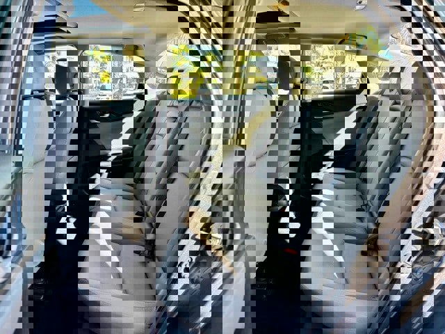 Used 2019 Honda Civic EX image 9