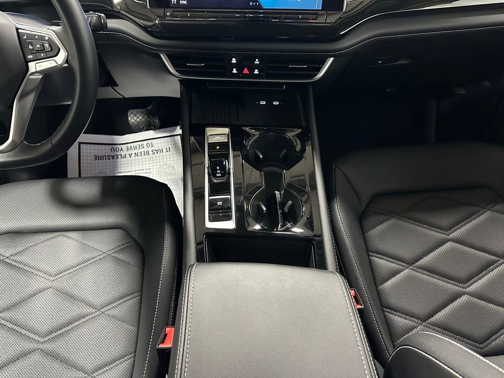 Used 2025 Volkswagen Atlas SE AWD/4WD image 38