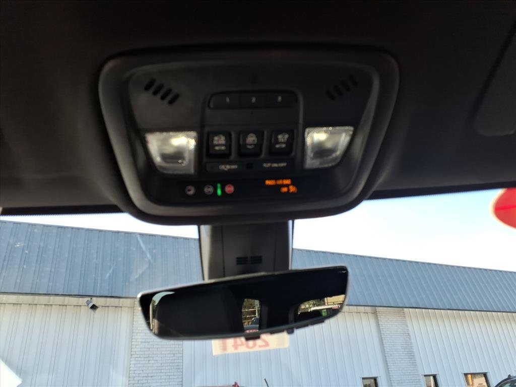 Certified 2023 Chevrolet Traverse RS image 24