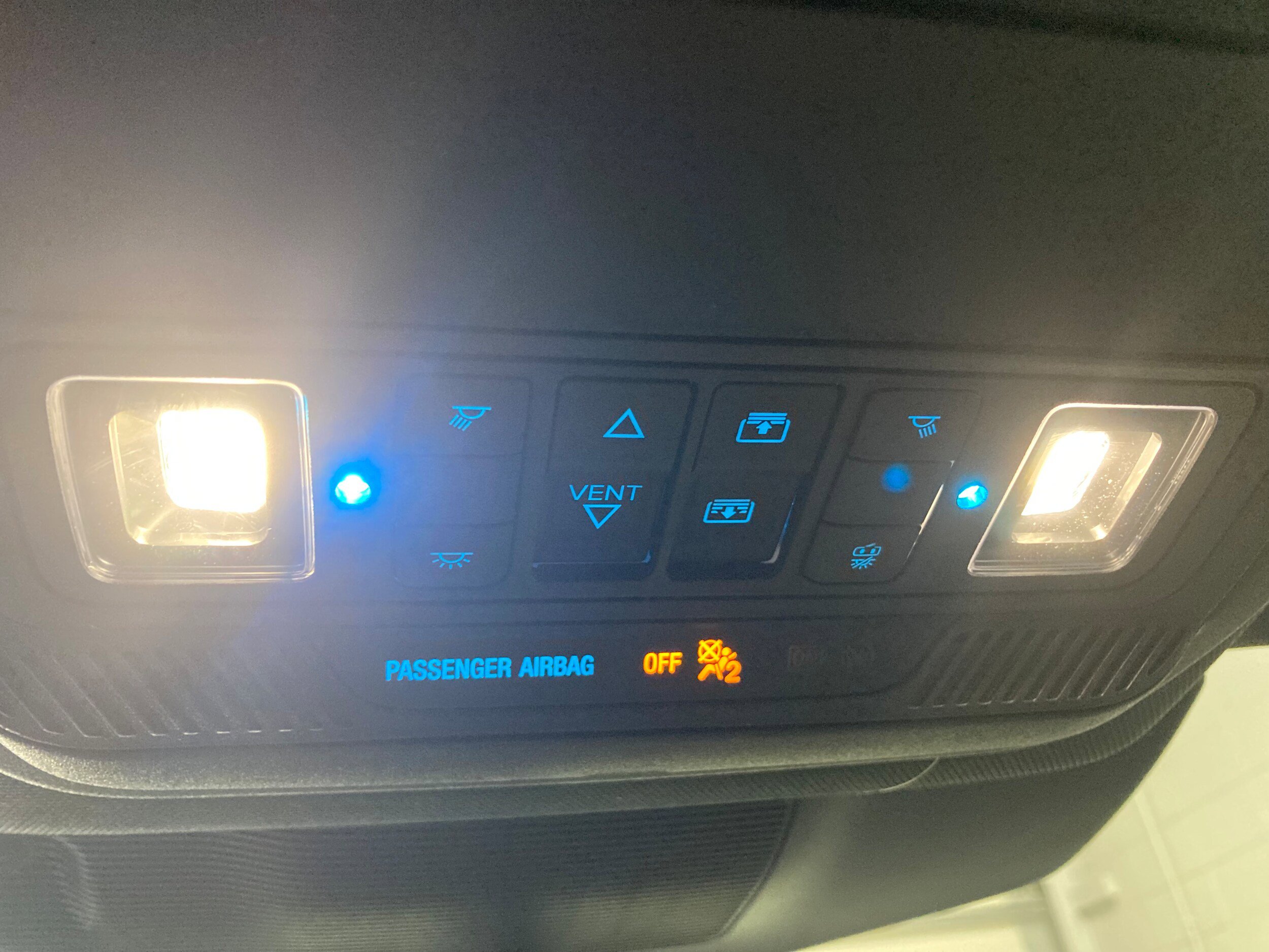 Used 2020 Ford Explorer XLT w/ Equipment Group 202A AWD/4WD image 35