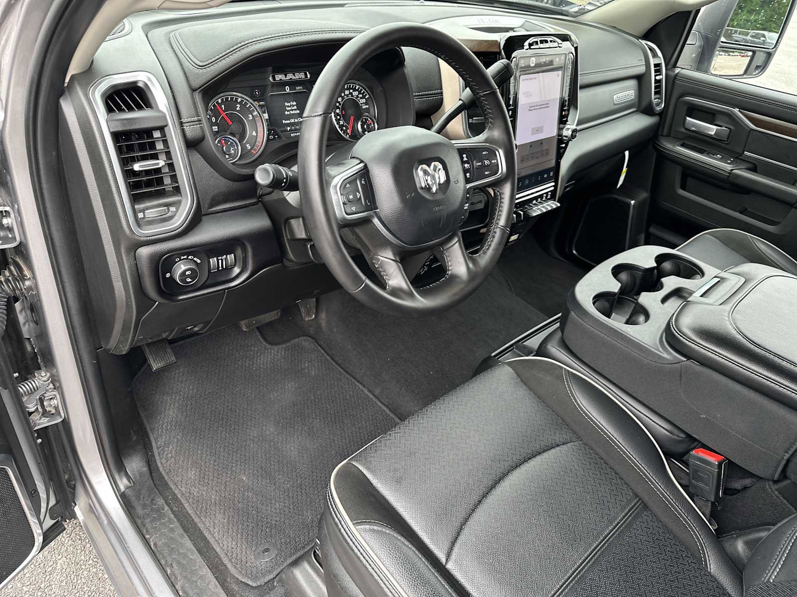 Used 2024 RAM 2500 Laramie w/ Safety Group AWD/4WD image 10