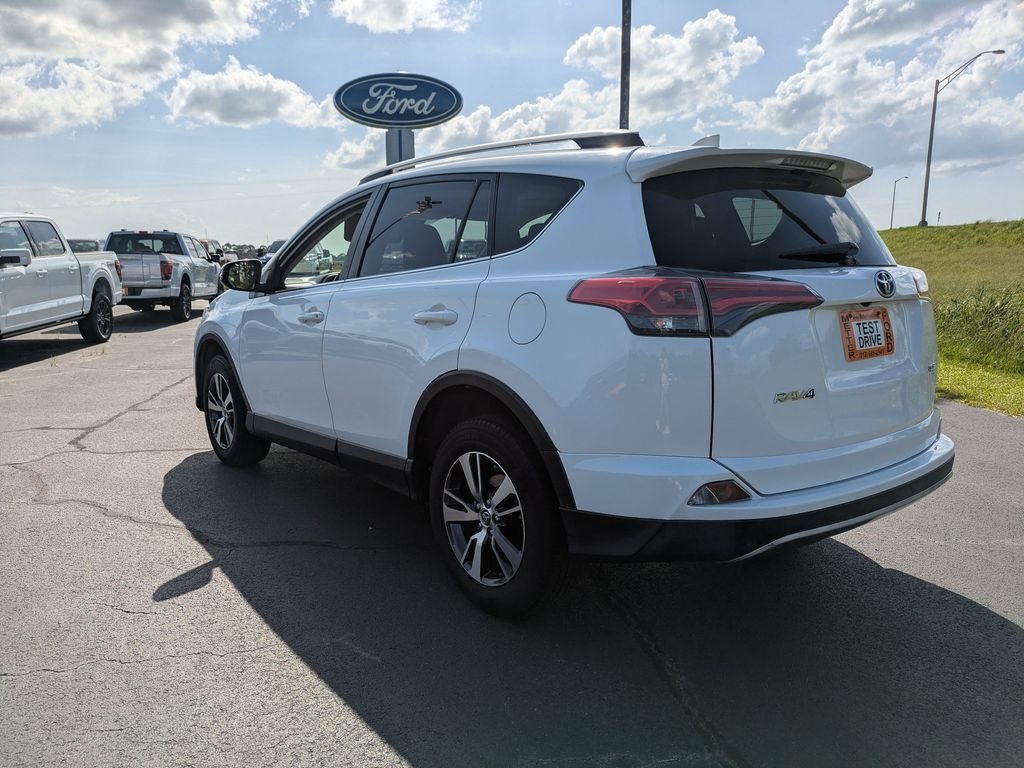 Used 2017 Toyota RAV4 XLE FWD image 6