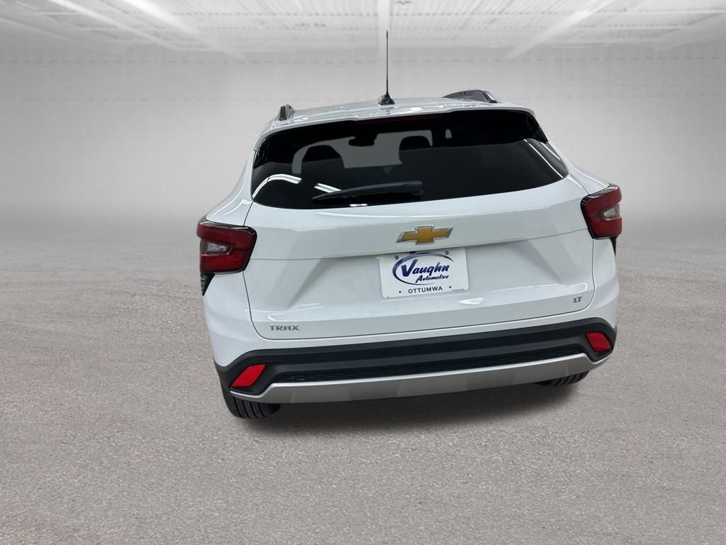 New 2026 Chevrolet Trax LT w/ Driver Confidence Package image 9